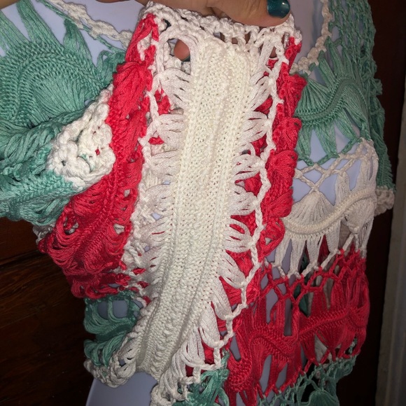 Vivid Collection Of NY Short Blouse - Picture 7 of 14